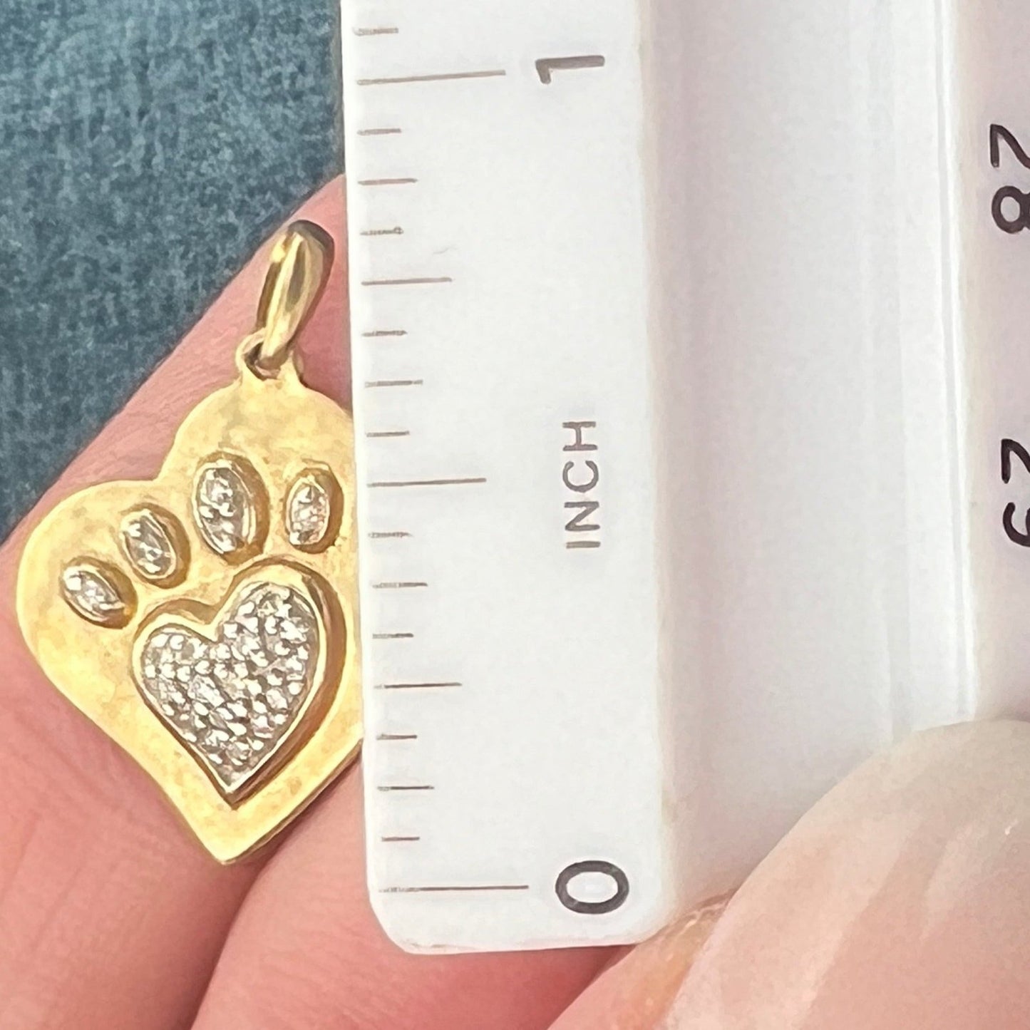 10k Yellow Gold Doggy Paw in Heart Pendant w Diamonds