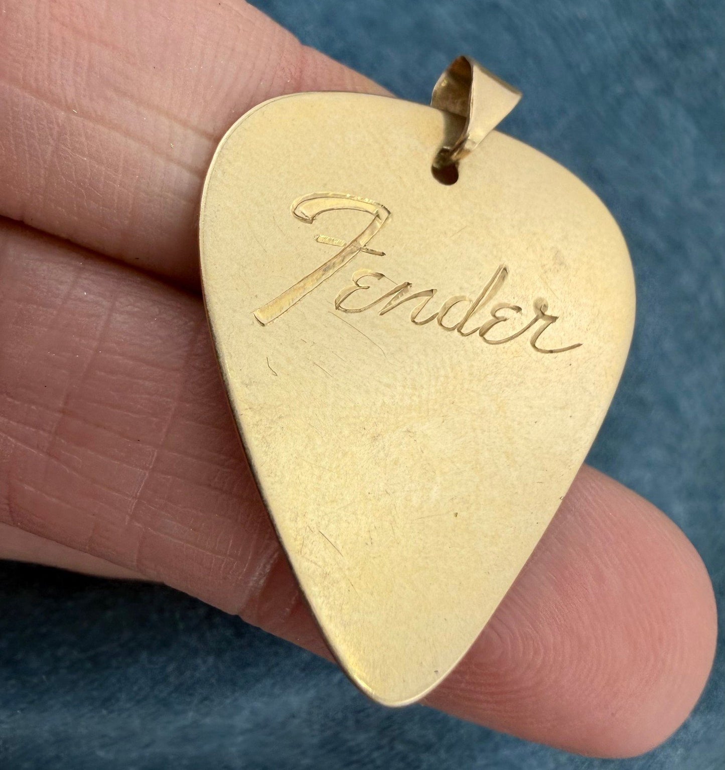 10k Yellow Gold Engraved GUITAR PICK Pendant. Fender 1.4" + 4.6g