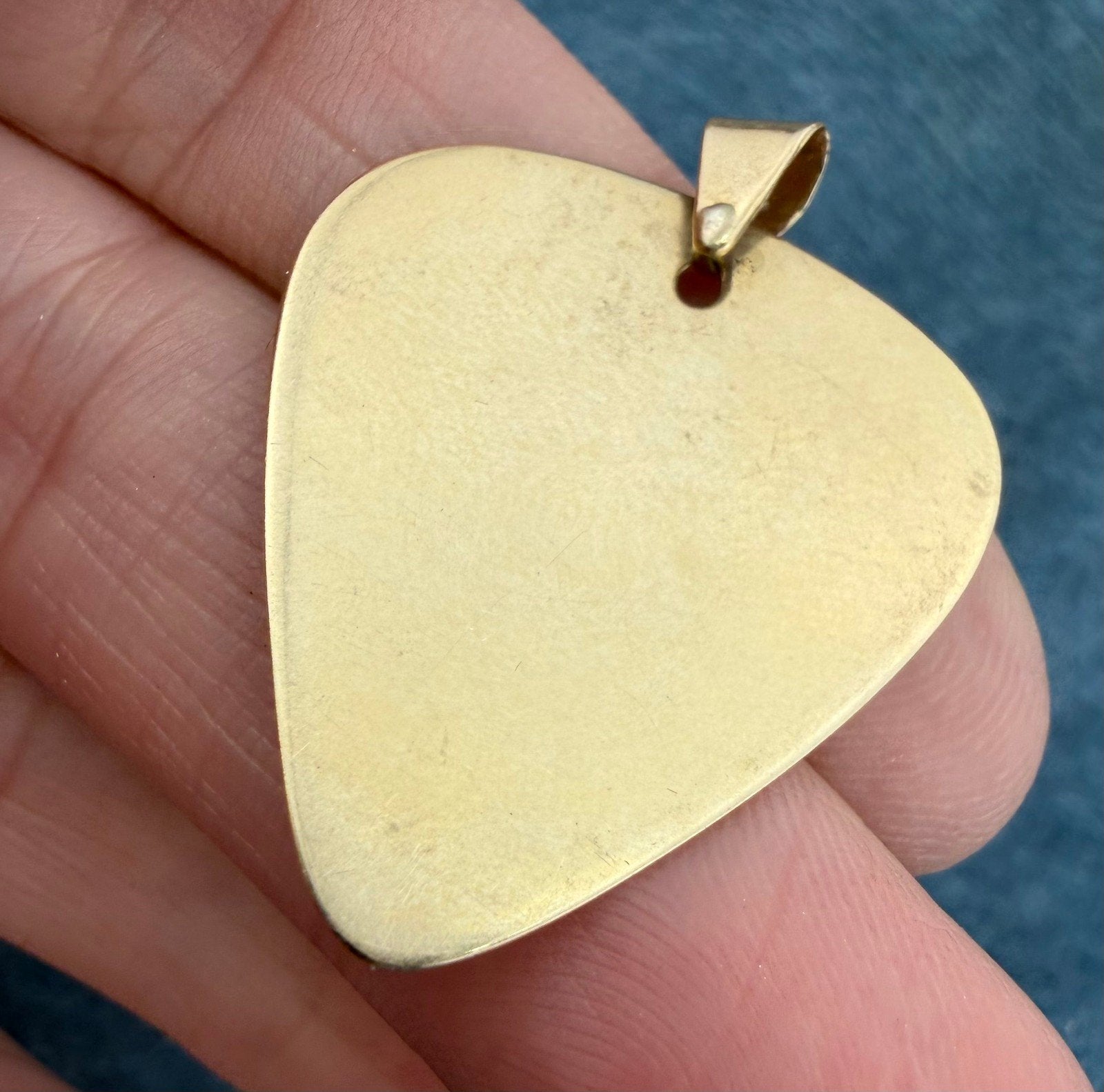 10k Yellow Gold Engraved GUITAR PICK Pendant. Fender 1.4" + 4.6g