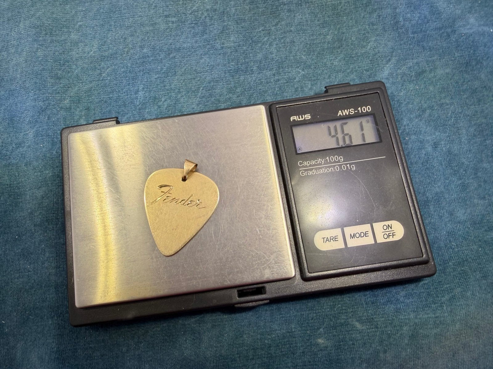 10k Yellow Gold Engraved GUITAR PICK Pendant. Fender 1.4" + 4.6g