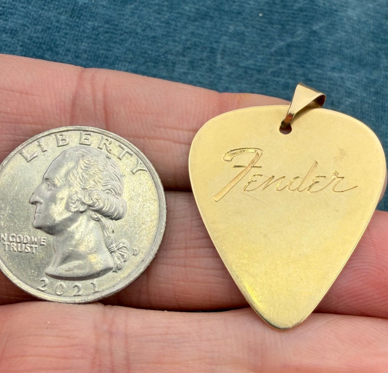 10k Yellow Gold Engraved GUITAR PICK Pendant. Fender 1.4" + 4.6g