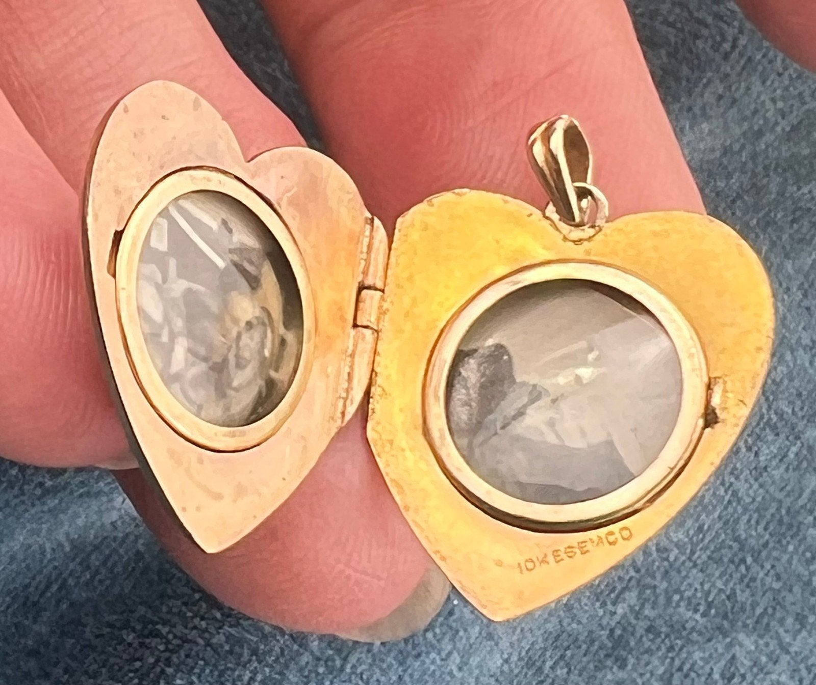 10k Yellow Gold Engraved Heart Pendant w Diamond. Victorian