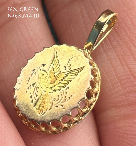 10k Yellow Gold Engraved Song Bird Swallow Pendant. Victorian