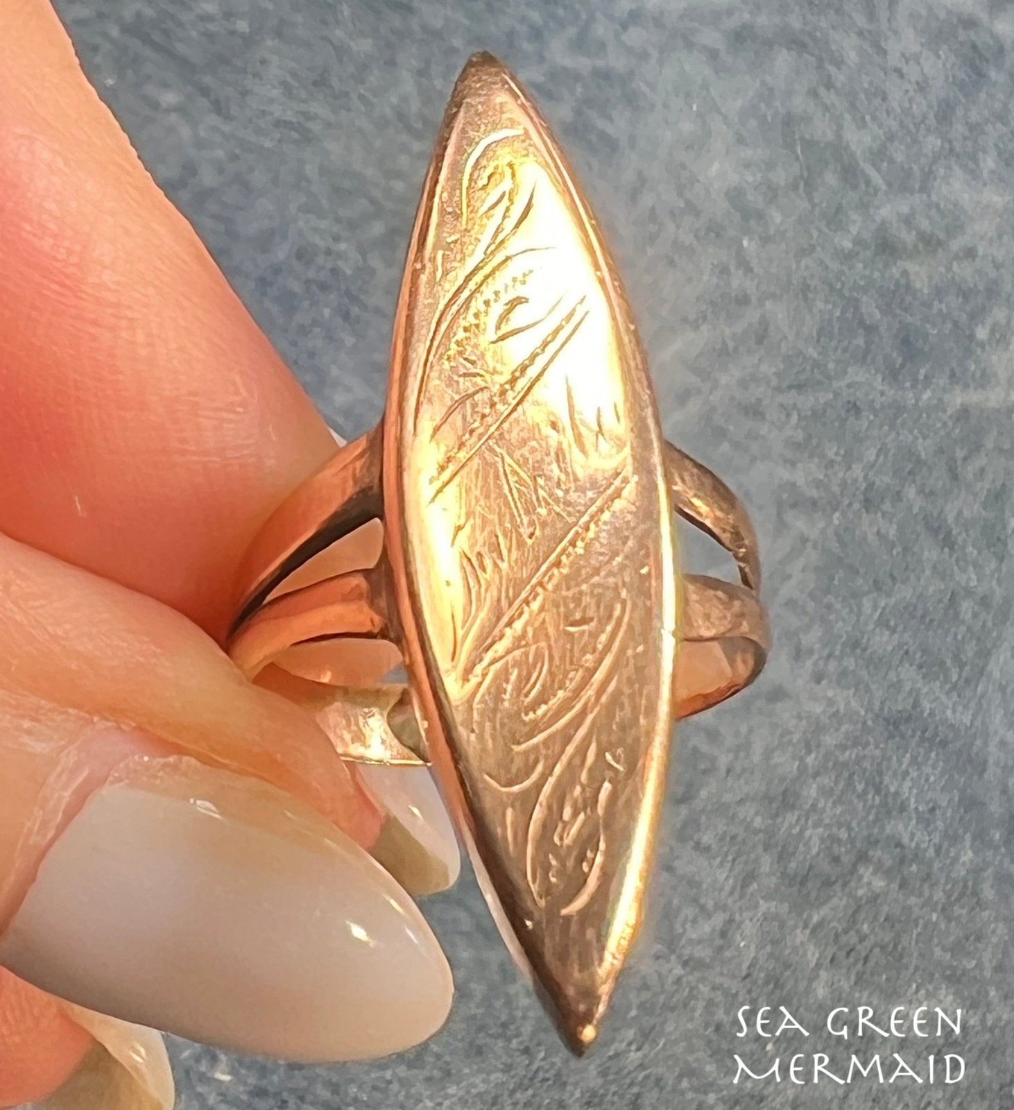 10k Yellow Gold Engraved Victorian Navette Ring. 1.25"