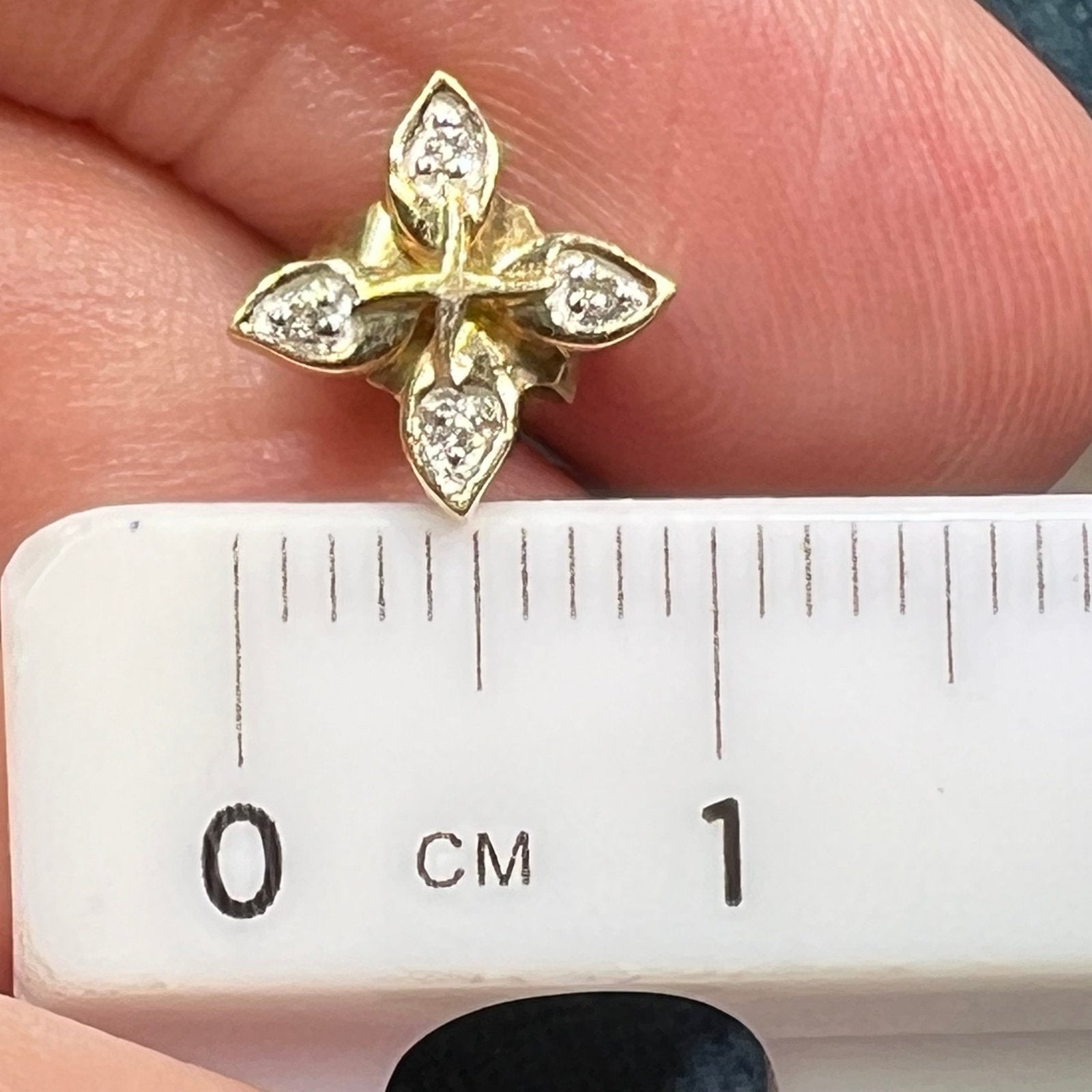 10k Yellow Gold Flower Bud Earrings w TINY Diamonds