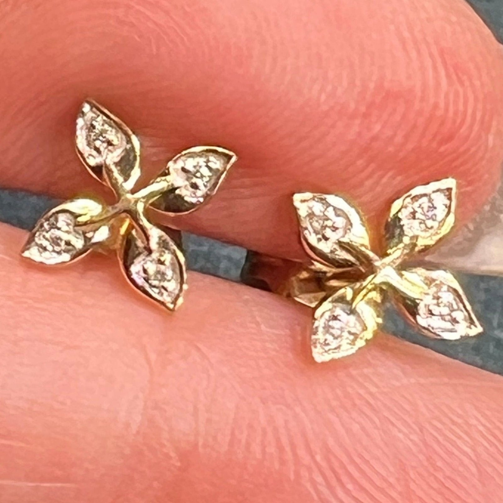 10k Yellow Gold Flower Bud Earrings w TINY Diamonds