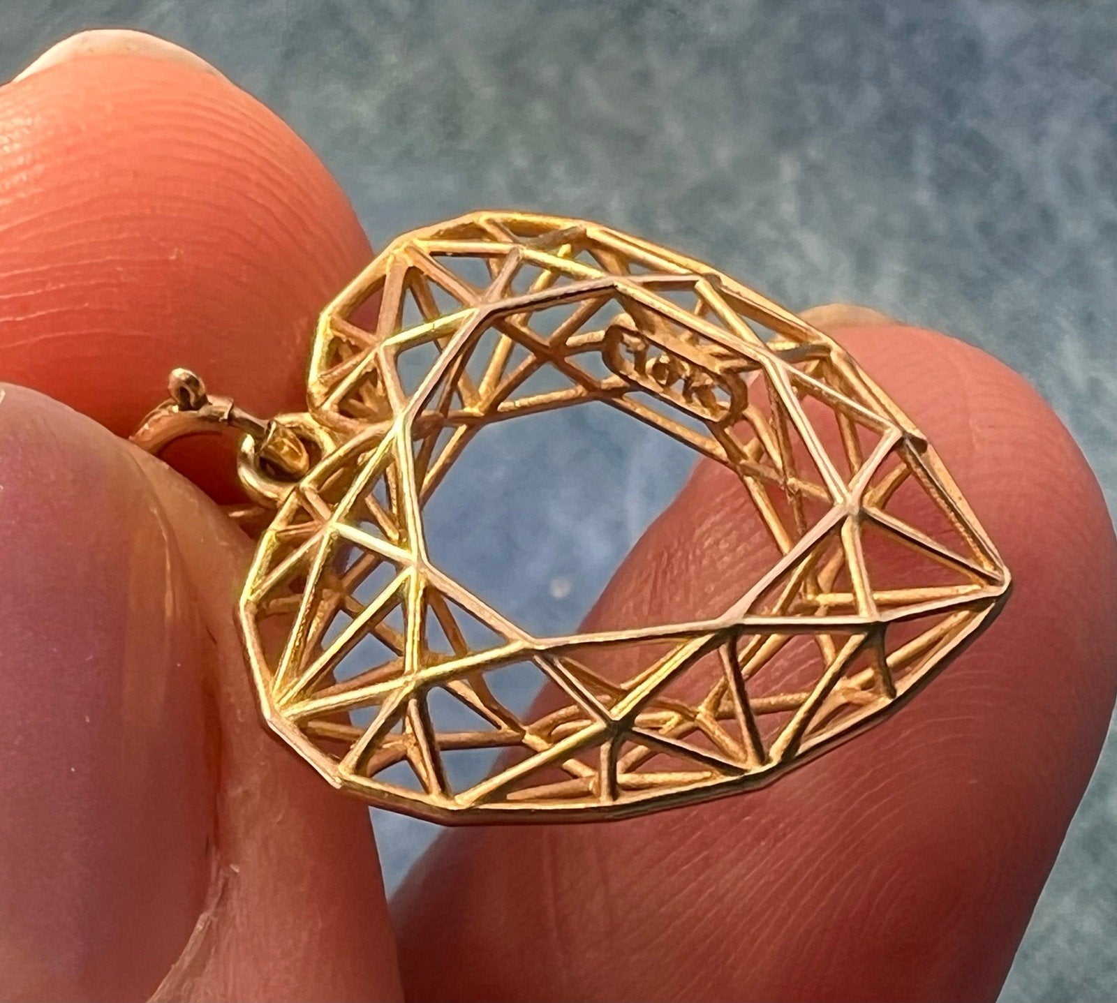 10k Yellow Gold Geometric 3-D Heart Pendant. Spiderweb