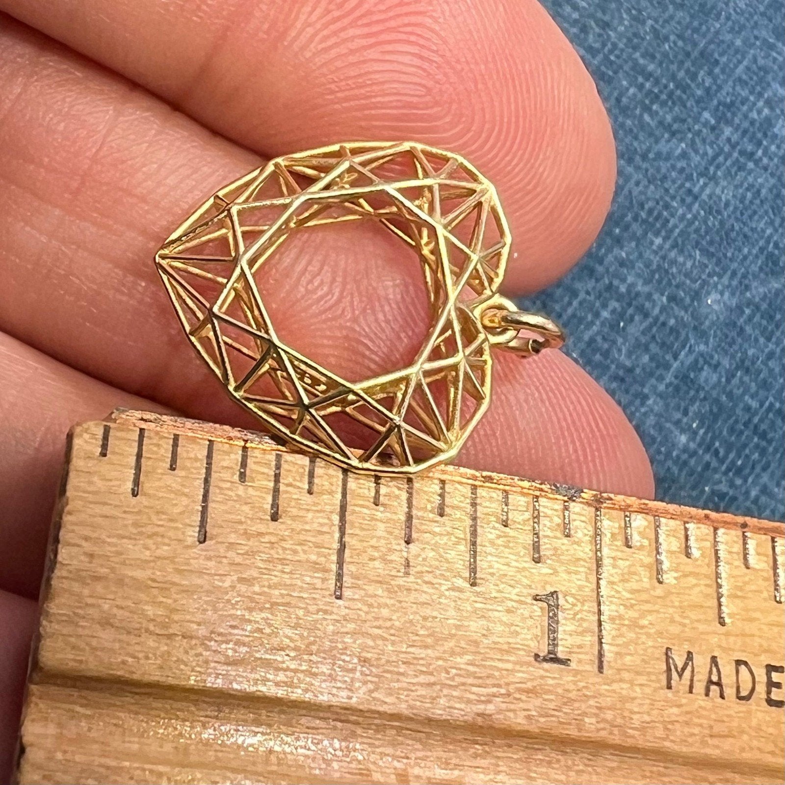 10k Yellow Gold Geometric 3-D Heart Pendant. Spiderweb