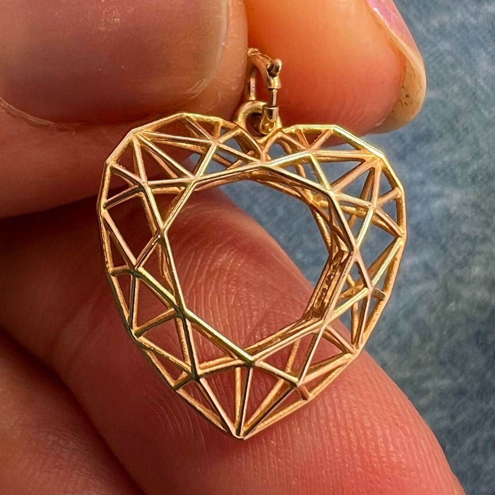 10k Yellow Gold Geometric 3-D Heart Pendant. Spiderweb