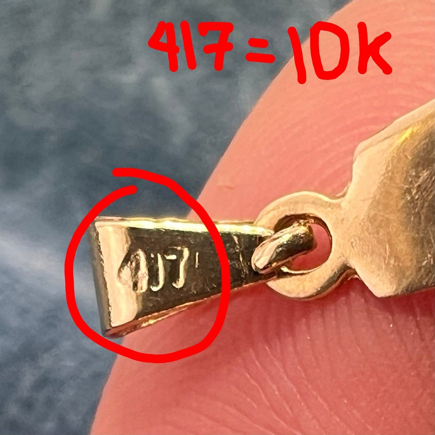 10k Yellow Gold HAND Ring w Diamond Chevron Glove