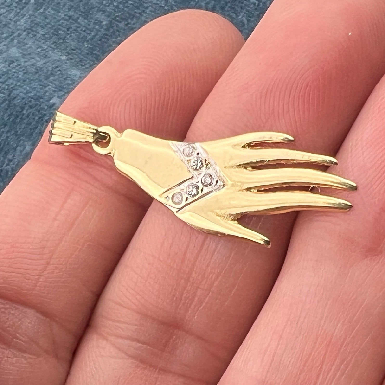 10k Yellow Gold HAND Ring w Diamond Chevron Glove