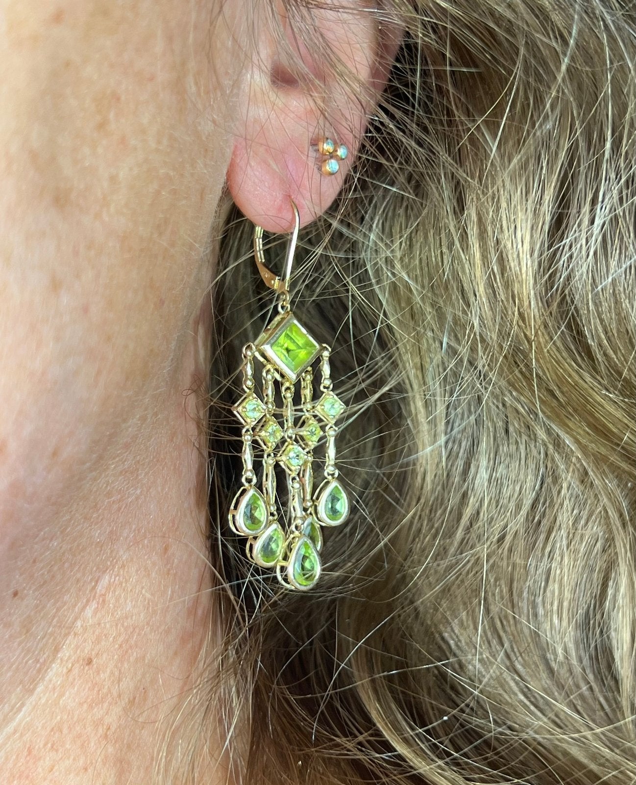 10k Yellow Gold Lime Peridot Teardrop Chandelier Leverback Earrings. 2" + 7.7g