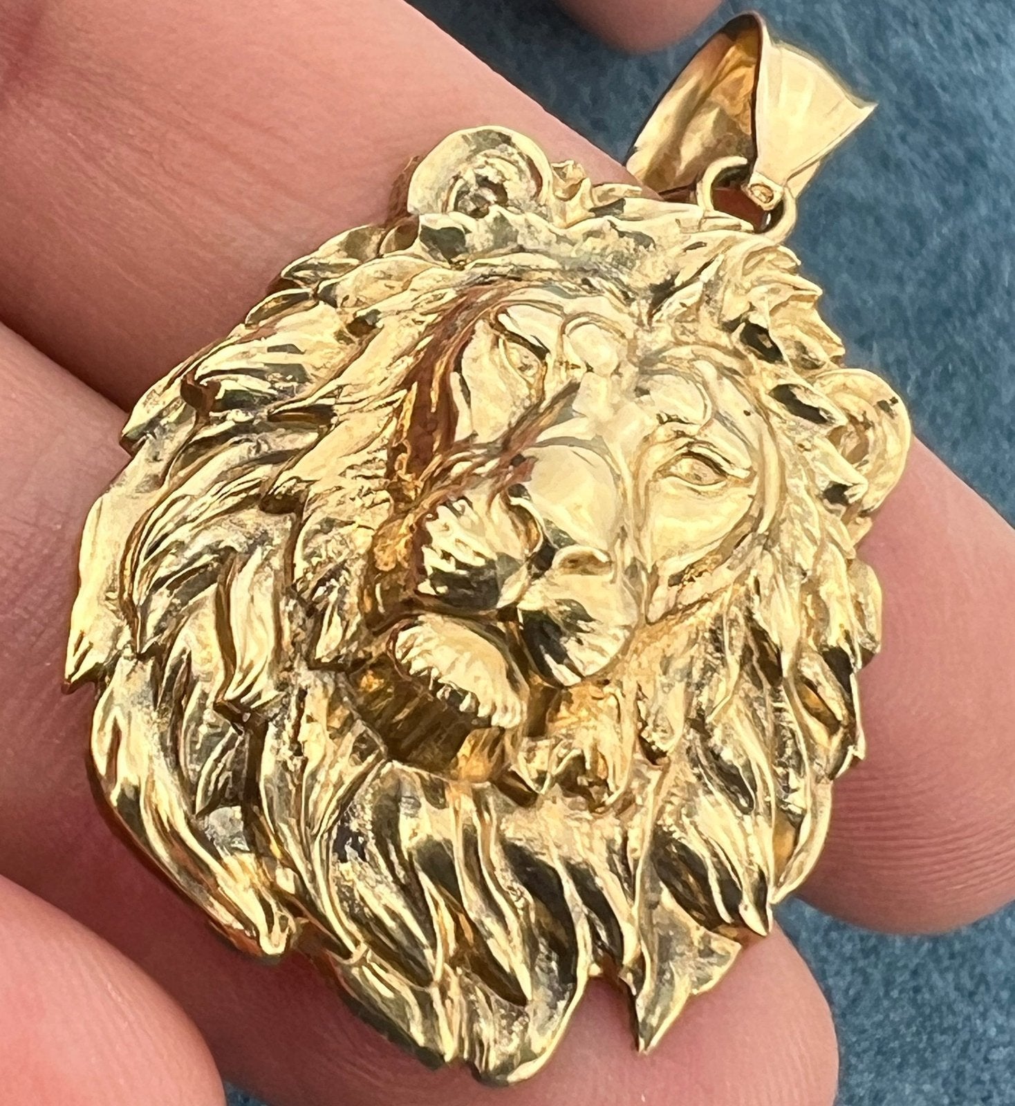 10k Yellow Gold Lion's Head Pendant. Large 1.5"