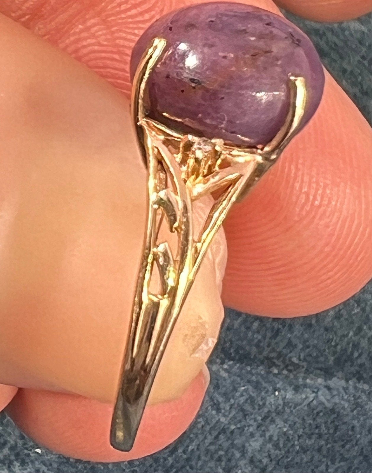 10k Yellow Gold Purple Star Sapphire Ruby Ring. Filigree Band *Video*