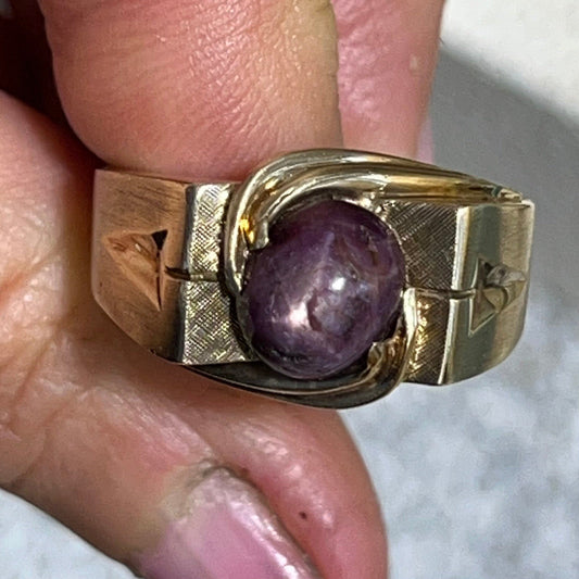10k Yellow Gold Purple Star Sapphire Ruby Signet Ring. 9g *Video*