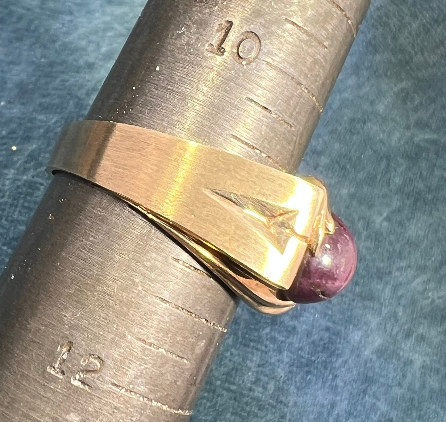 10k Yellow Gold Purple Star Sapphire Ruby Signet Ring. 9g *Video*
