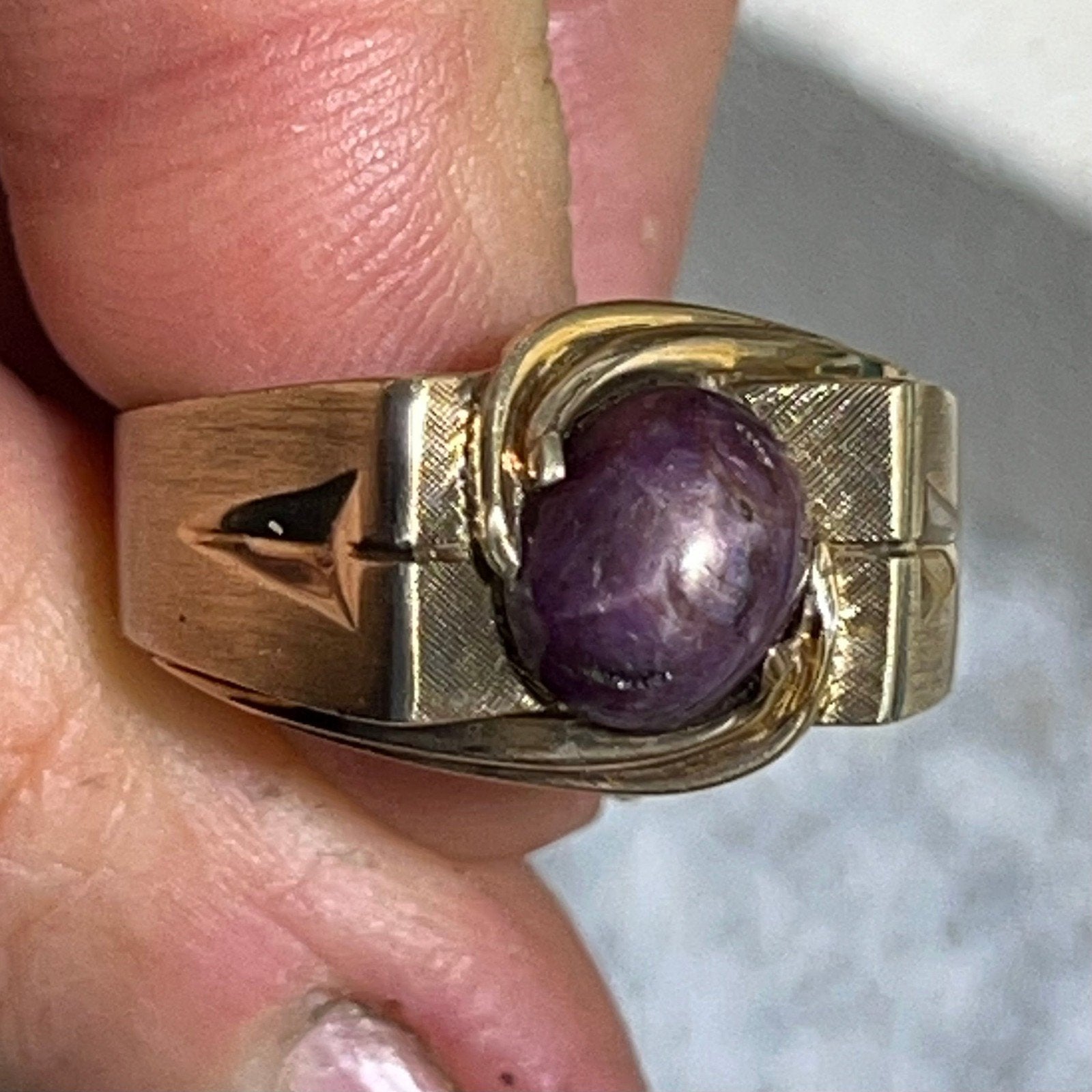10k Yellow Gold Purple Star Sapphire Ruby Signet Ring. 9g *Video*