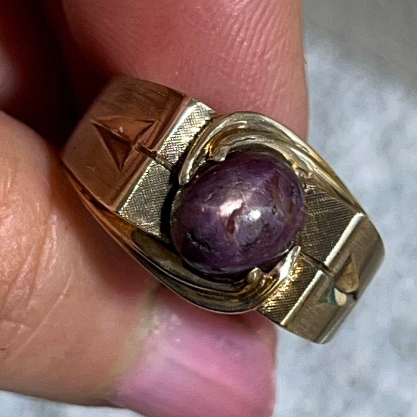 10k Yellow Gold Purple Star Sapphire Ruby Signet Ring. 9g *Video*