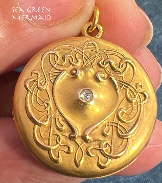 10k Yellow Gold Repousse Locket Pendant w Diamond. Art Nouveau Era