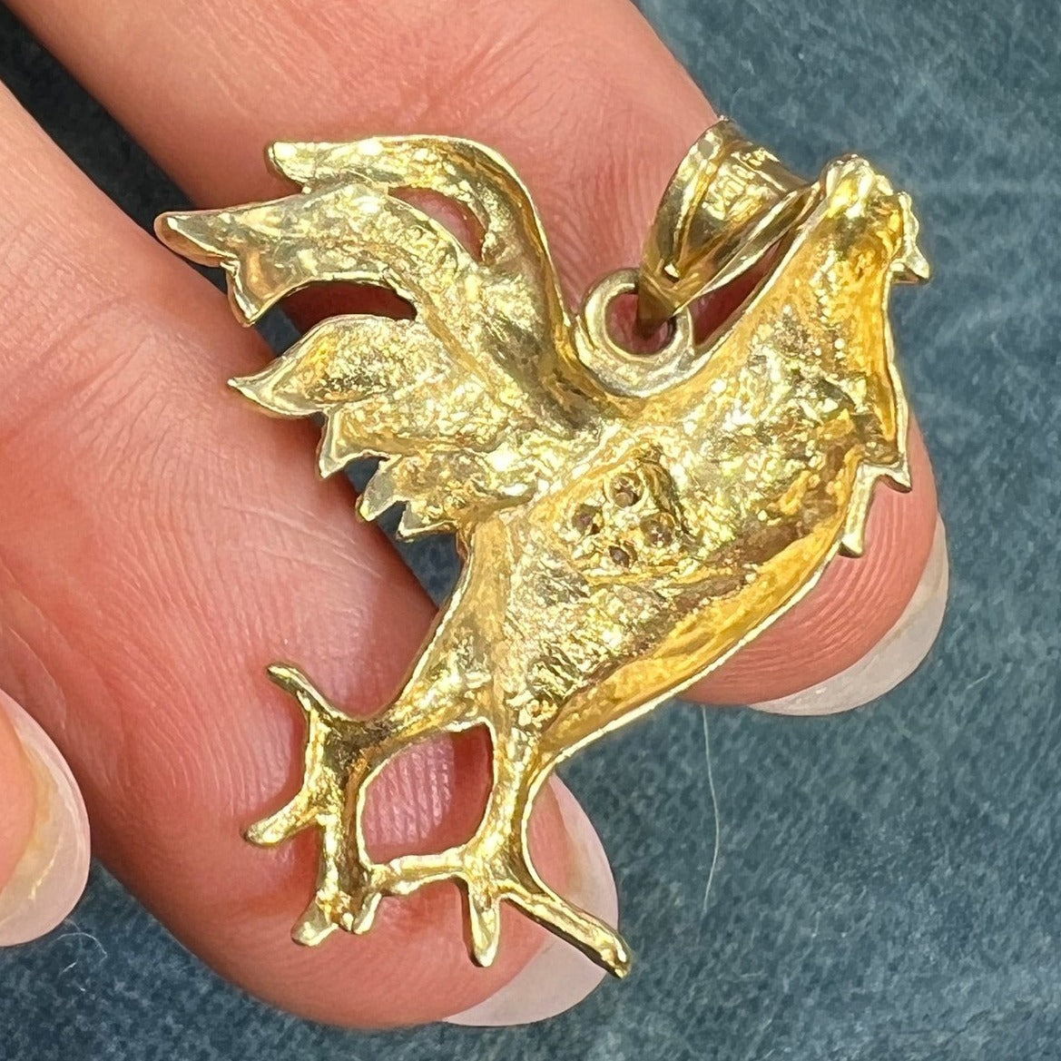 10k Yellow Gold Rooster Game Cock Pendant. Diamond Wing. 1.5"