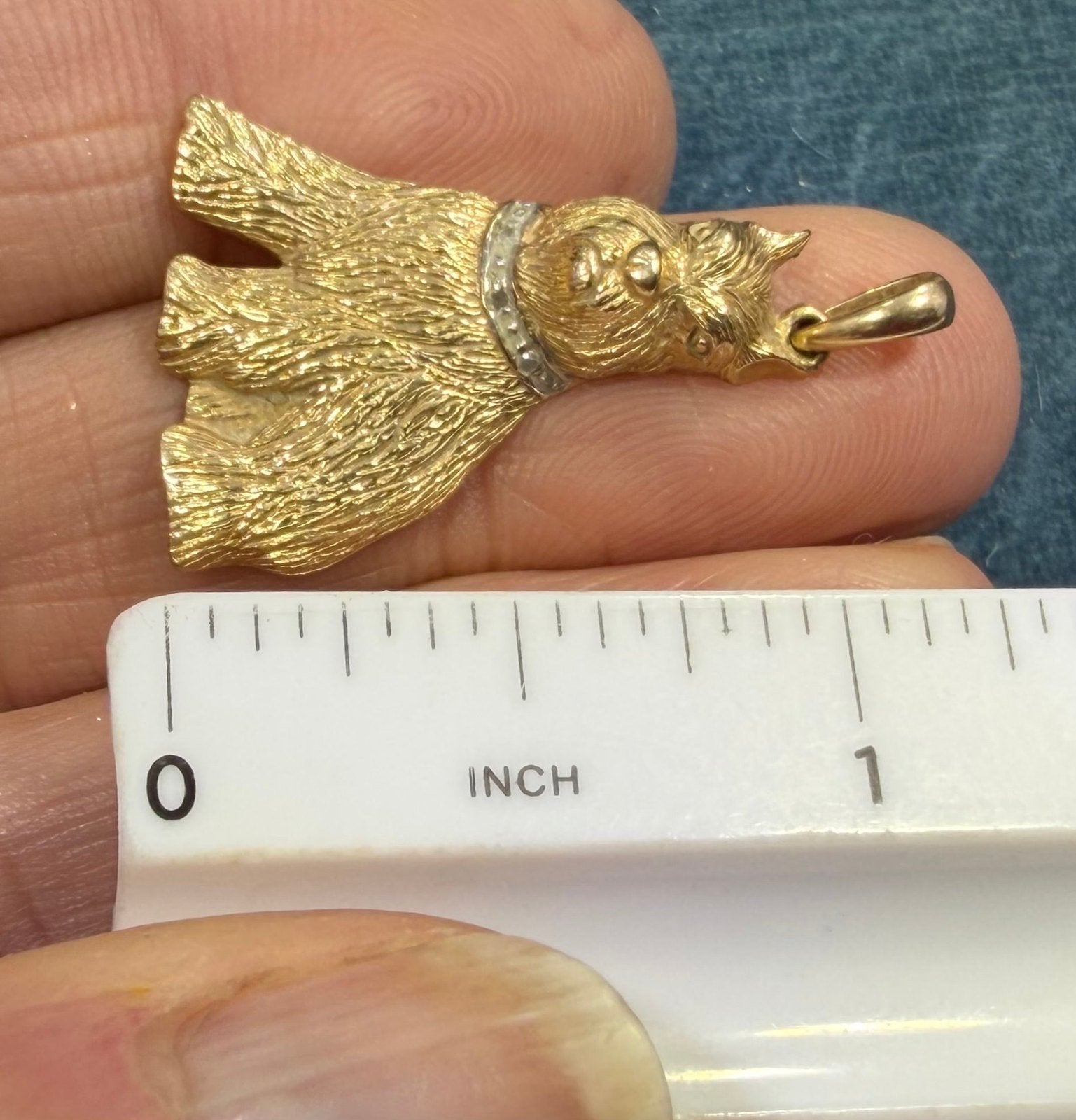 10k Yellow Gold Schnauzer Terrier Dog Pendant w Diamond Collar