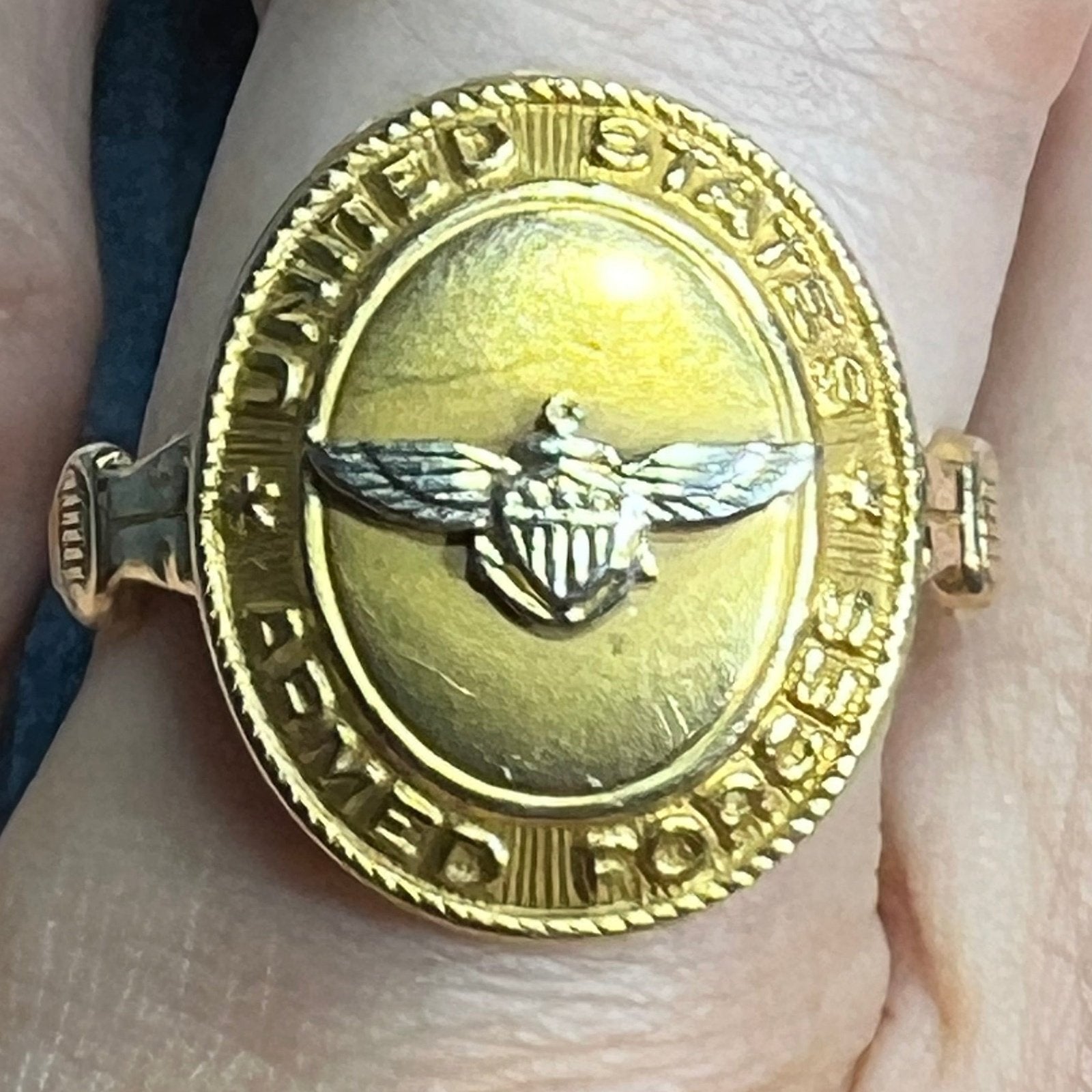 10k Yellow Gold US Armed Forces Airborne Wings Signet Ring