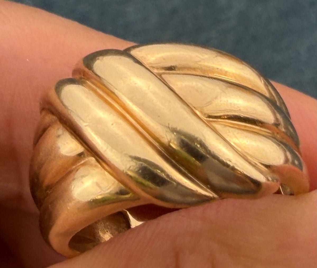 10k Yellow Gold Wide Band Ring. Stacked Love Knot Design. 12mm