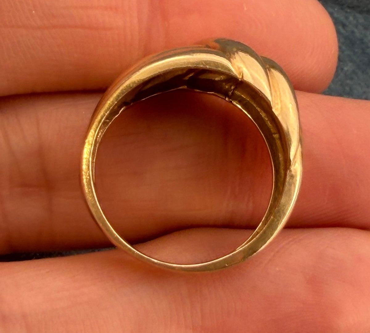 10k Yellow Gold Wide Band Ring. Stacked Love Knot Design. 12mm