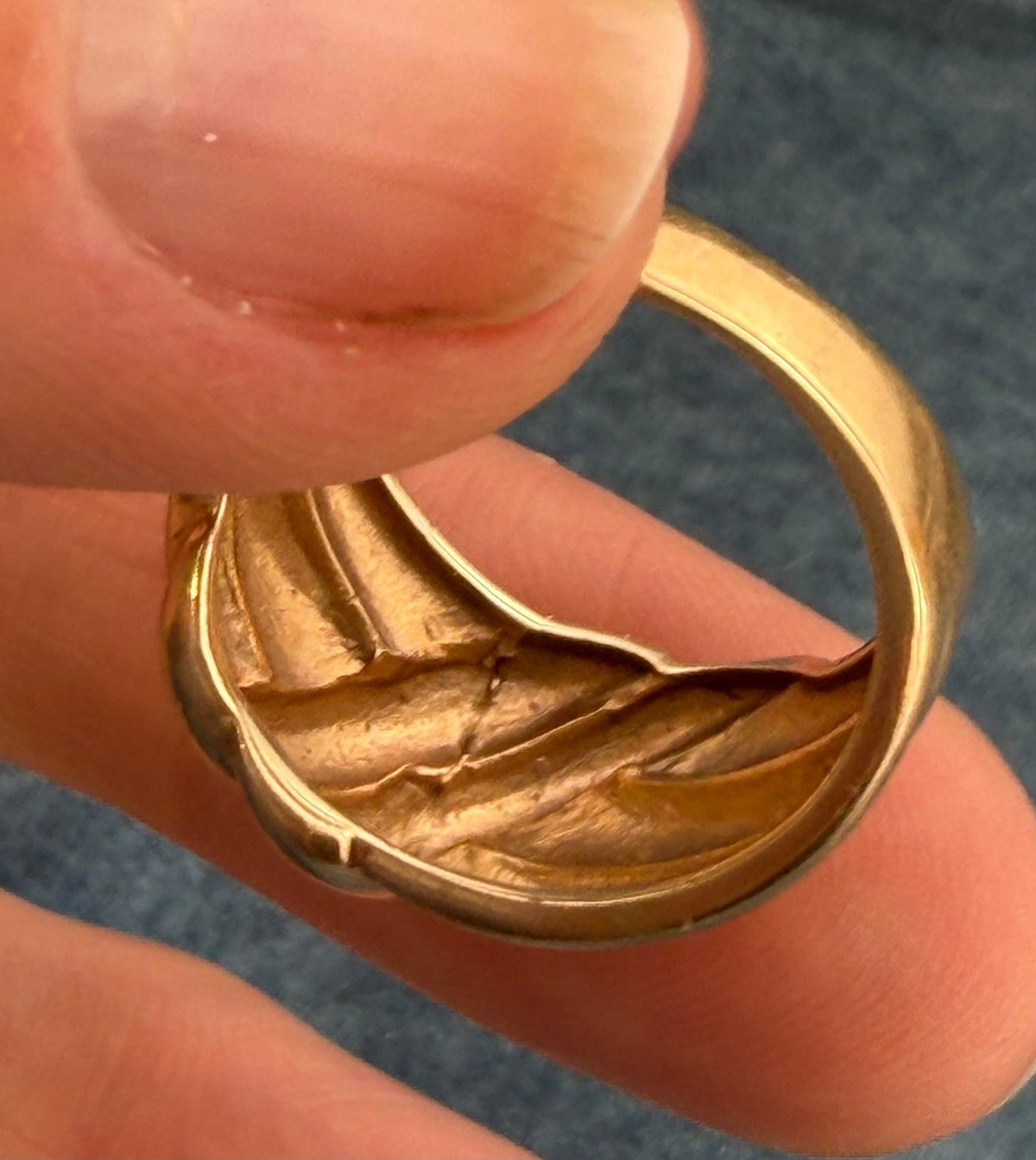 10k Yellow Gold Wide Band Ring. Stacked Love Knot Design. 12mm