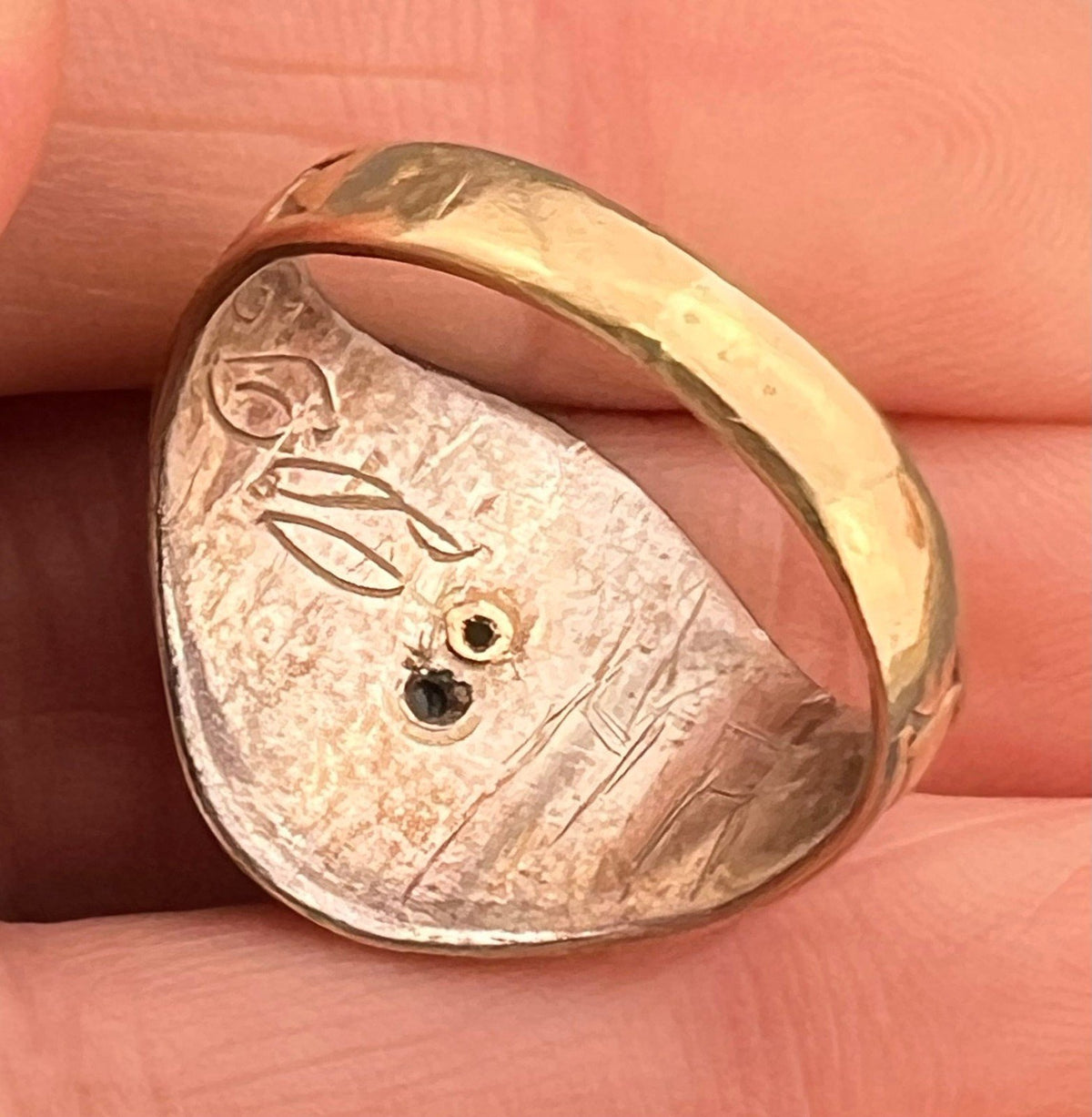 10k Yellow + White Gold Skull Signet Ring. Memento Mori. 7g + 2/3" Wide