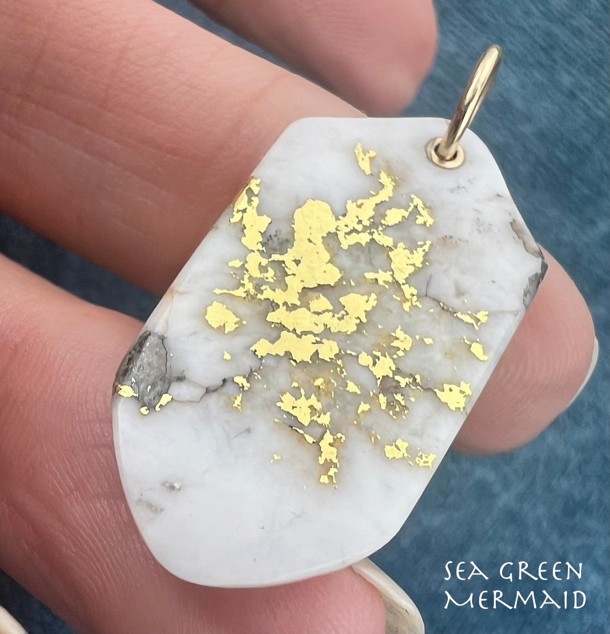 14k Alaskan Gold in Quartz Shield Shape Pendant. 2-Sided 1.5"