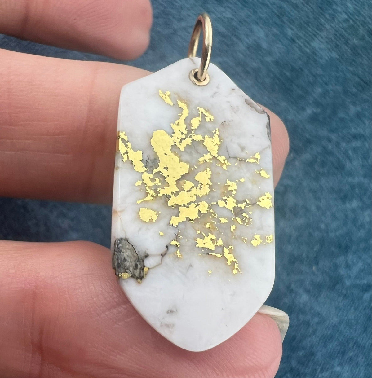 14k Alaskan Gold in Quartz Shield Shape Pendant. 2-Sided 1.5"