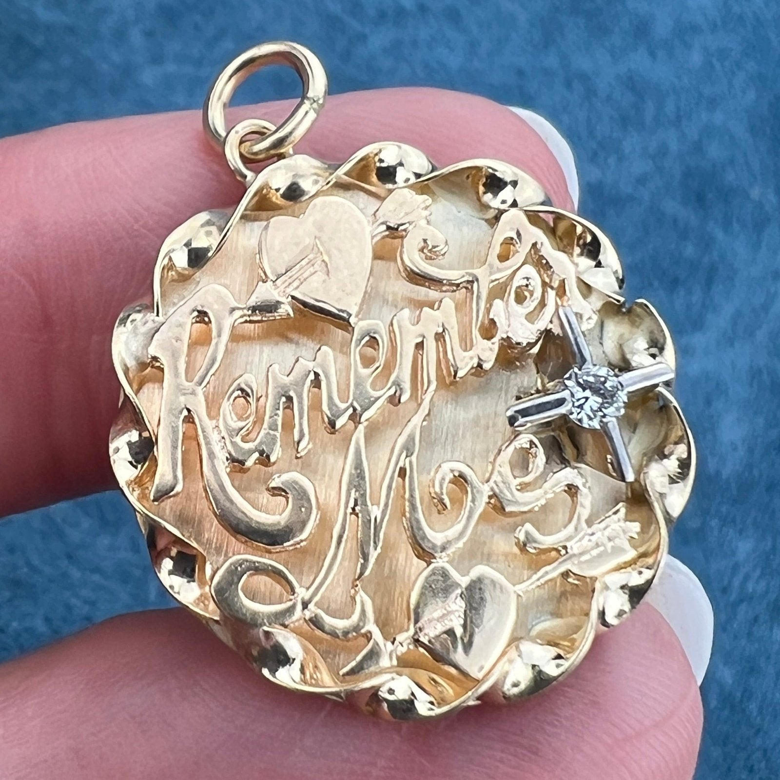 14k Gold 1" Medallion Pendant w Diamond. "Remember Me"