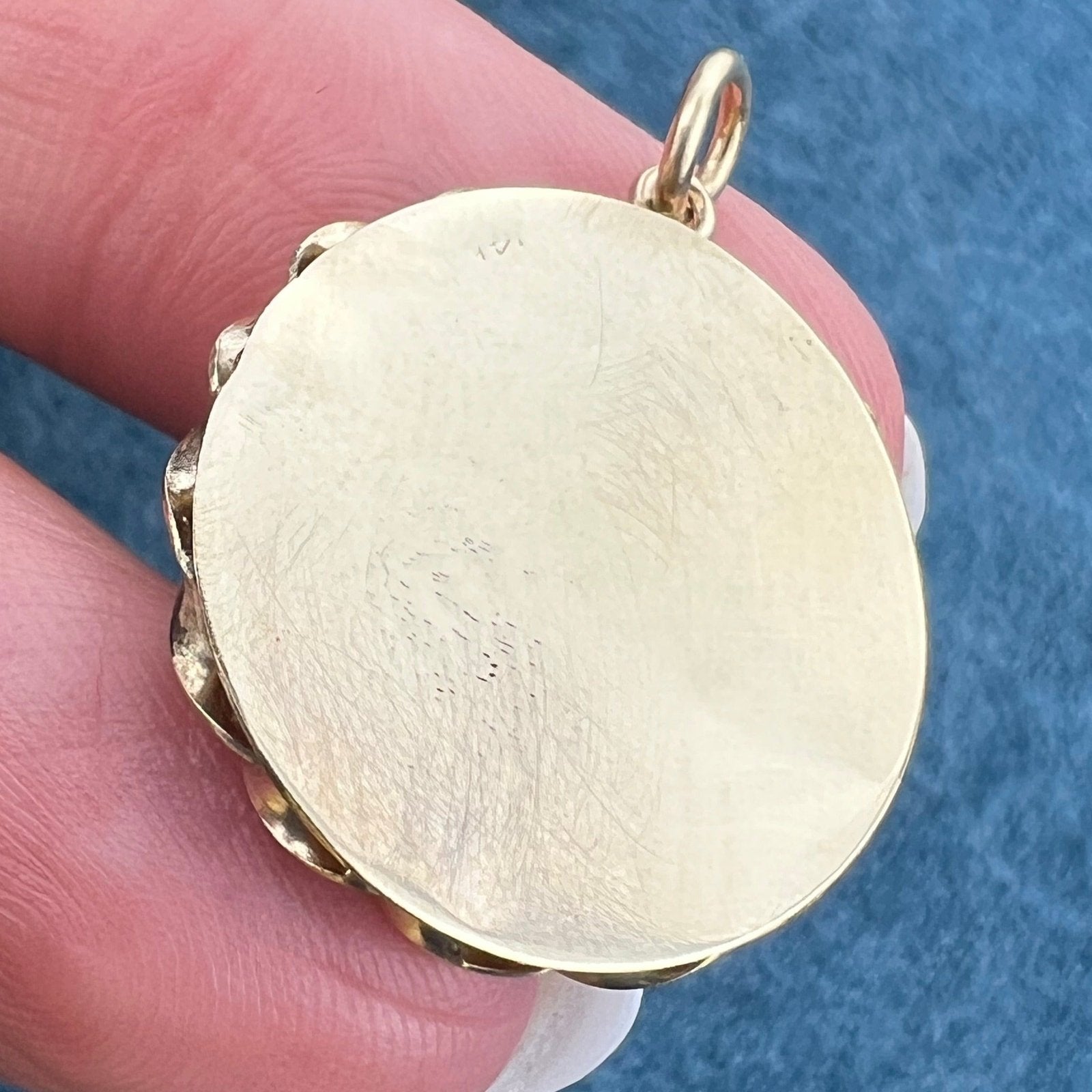 14k Gold 1" Medallion Pendant w Diamond. "Remember Me"