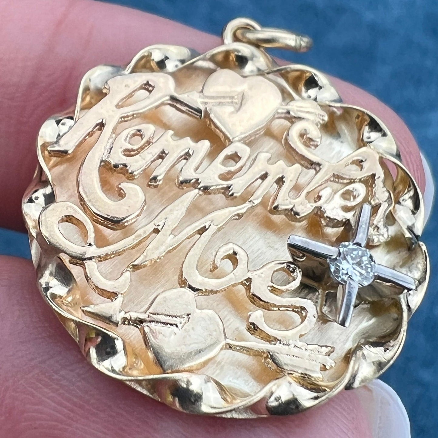 14k Gold 1" Medallion Pendant w Diamond. "Remember Me"