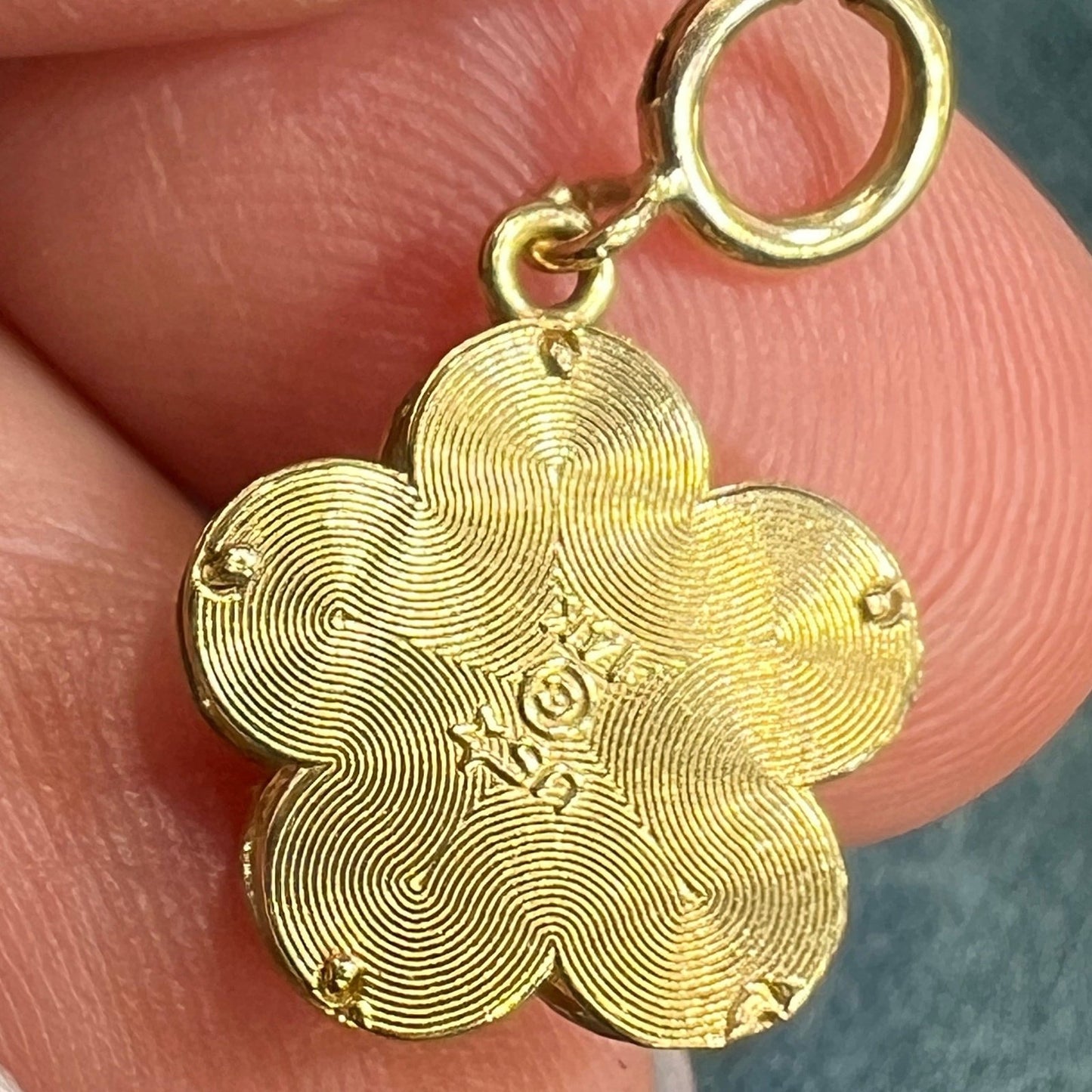 14k Gold 3-D Filigree Kaleidoscope Flower Pendant