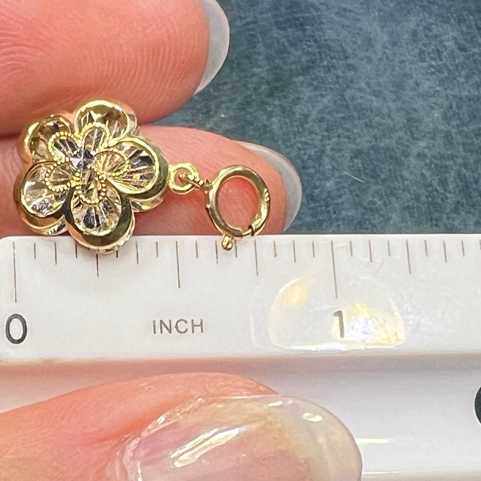 14k Gold 3-D Filigree Kaleidoscope Flower Pendant