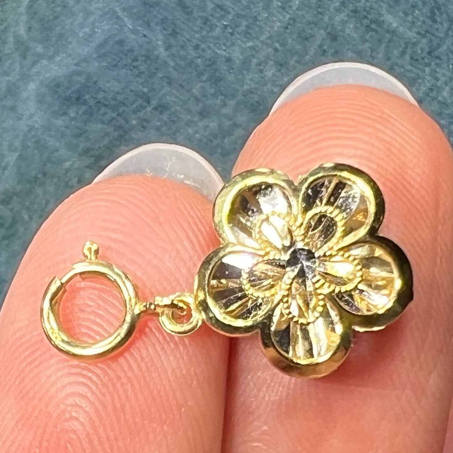 14k Gold 3-D Filigree Kaleidoscope Flower Pendant