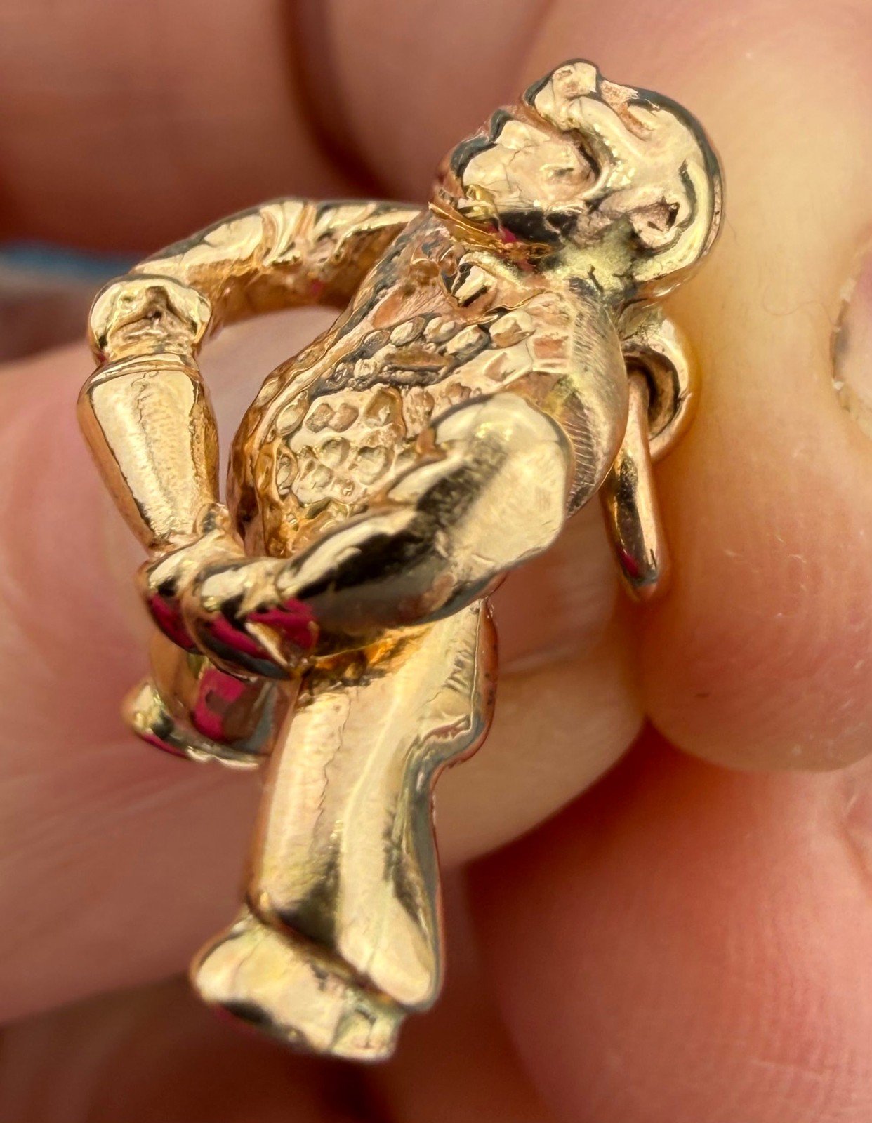 14k Gold '40s BARTENDER w MARTINI Shaker Pendant. Kinetic 4.6g *Video*