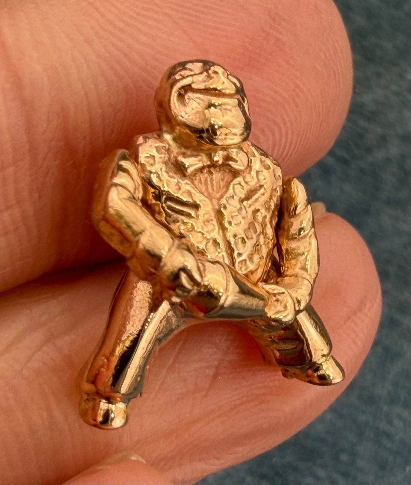 14k Gold '40s BARTENDER w MARTINI Shaker Pendant. Kinetic 4.6g *Video*