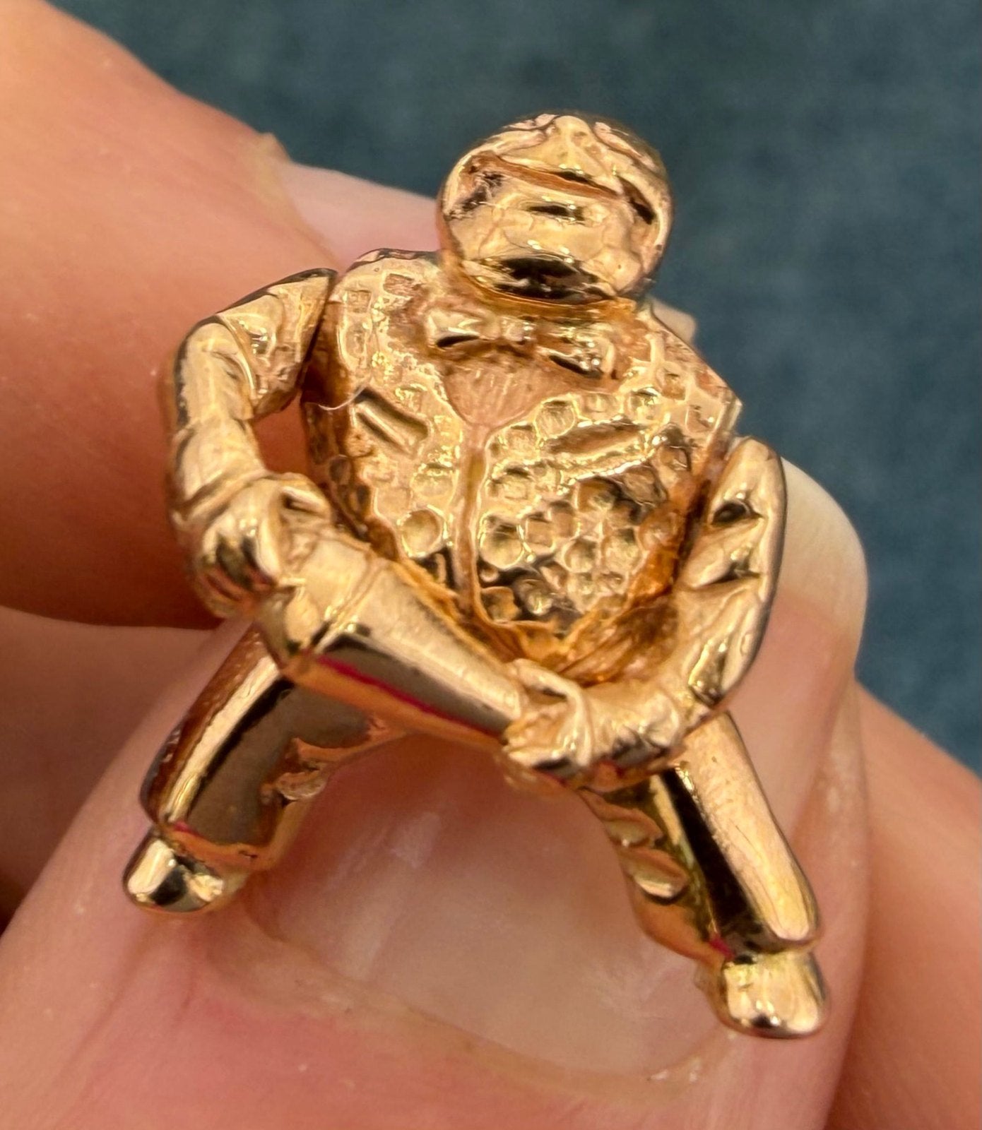 14k Gold '40s BARTENDER w MARTINI Shaker Pendant. Kinetic 4.6g *Video*