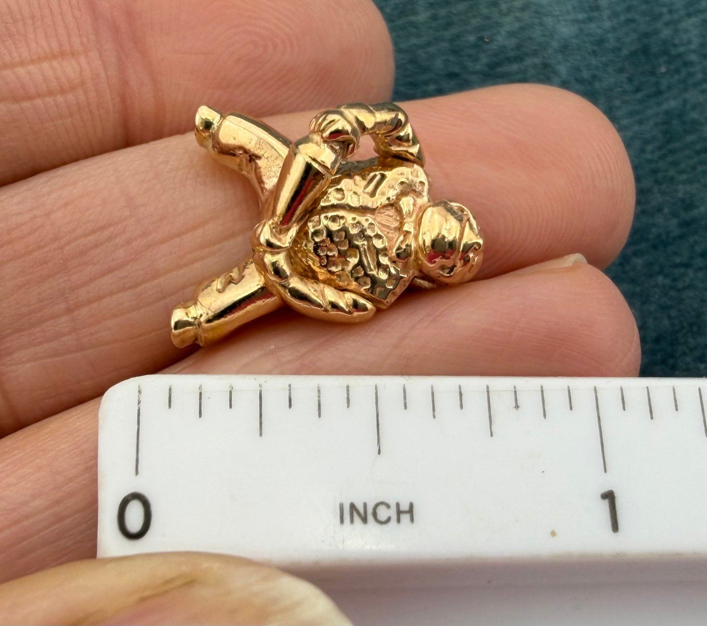 14k Gold '40s BARTENDER w MARTINI Shaker Pendant. Kinetic 4.6g *Video*