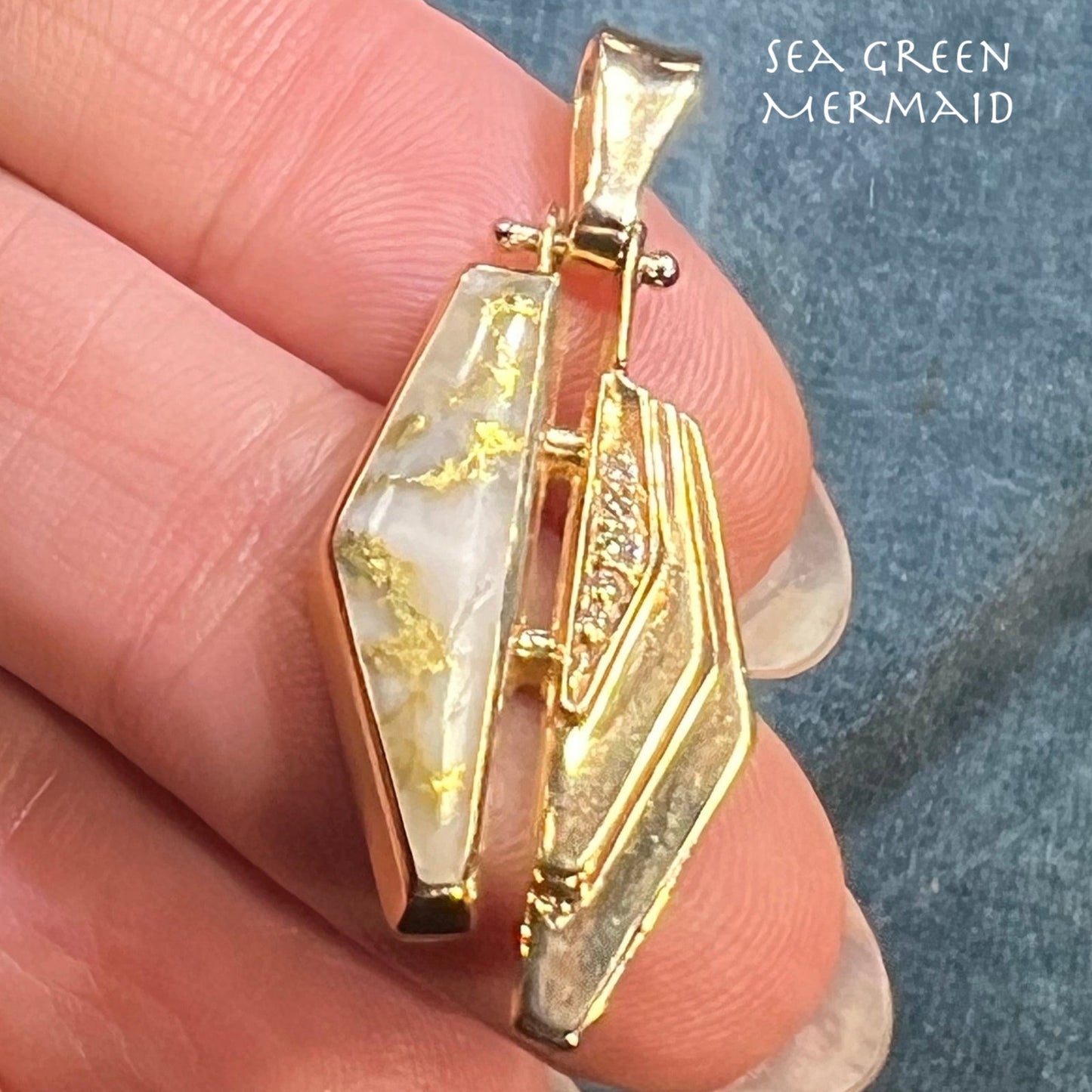 14k Gold ALASKAN Gold in Quartz Pendant w Diamonds. 1.5" + 6.5g