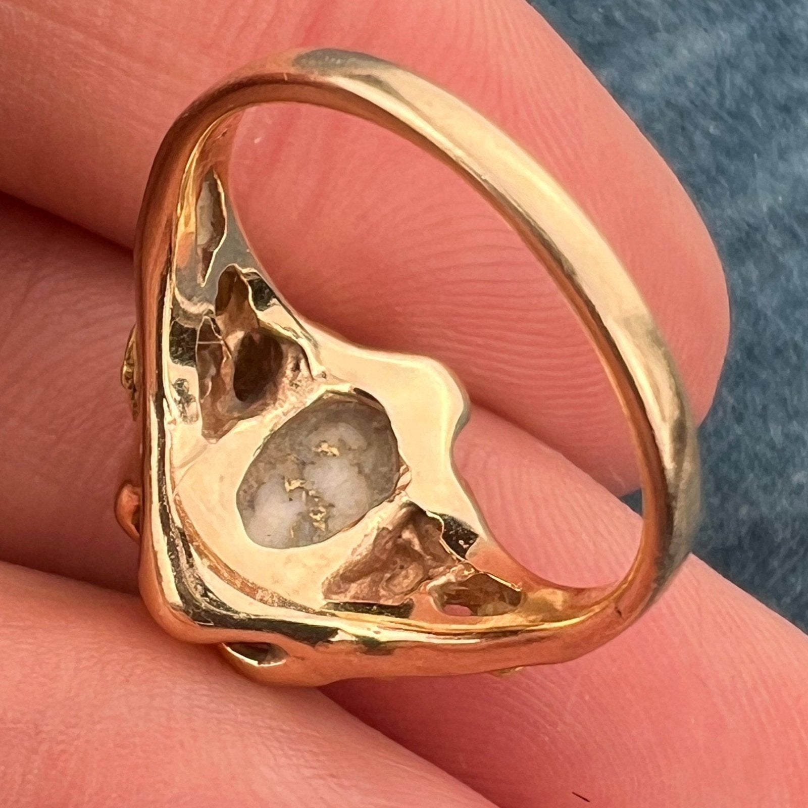 14k Gold Alaskan Gold-in-Quartz Ring w 24k Nuggets. 1/2" + 5g