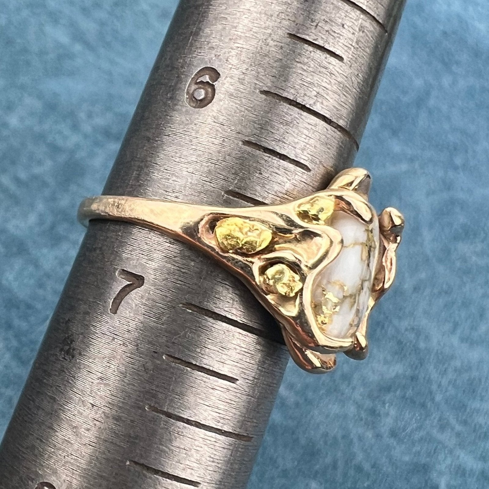 14k Gold Alaskan Gold-in-Quartz Ring w 24k Nuggets. 1/2" + 5g