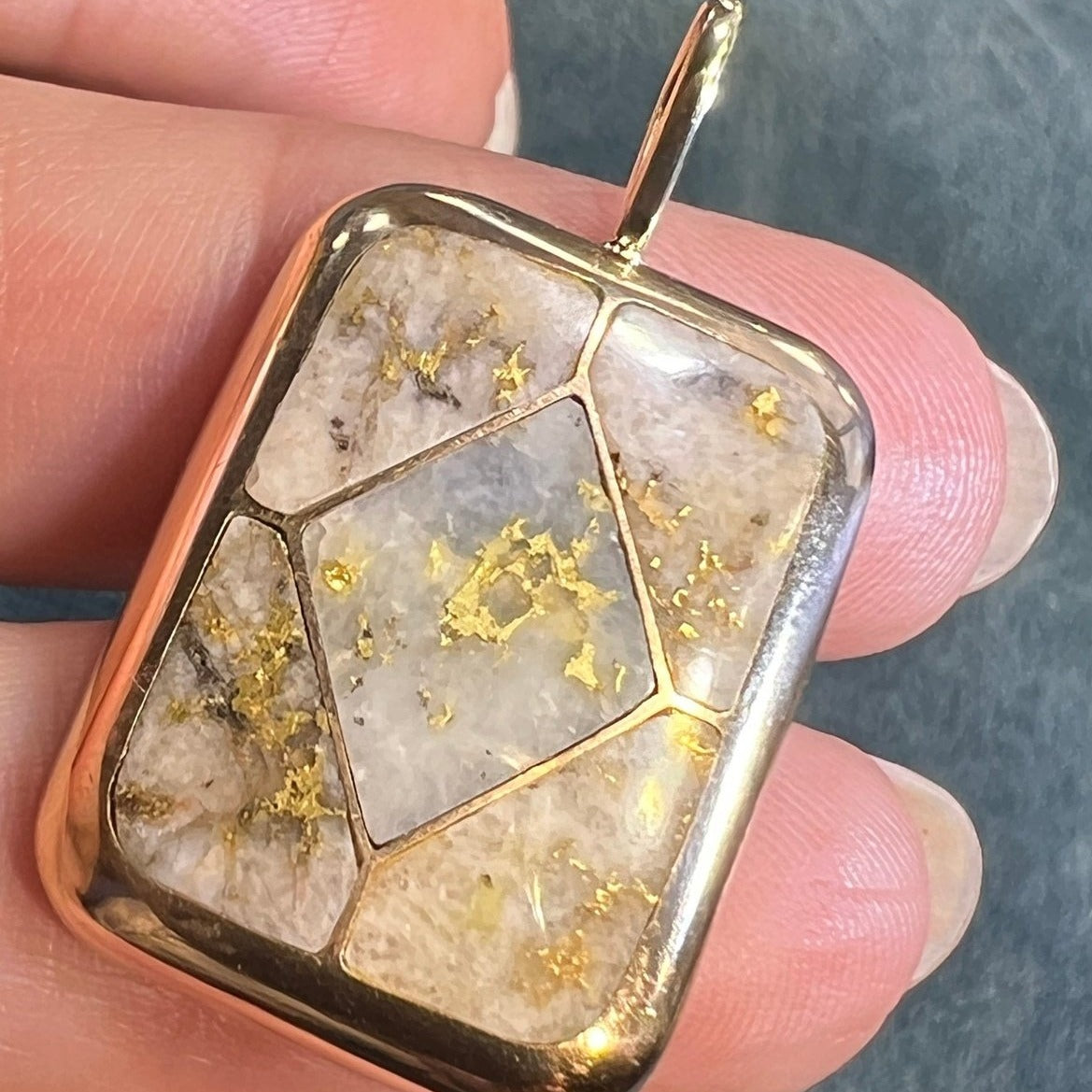 14k Gold Antique ALASKAN GOLD in QUARTZ Pendant. 1.4"+ 7.6g R