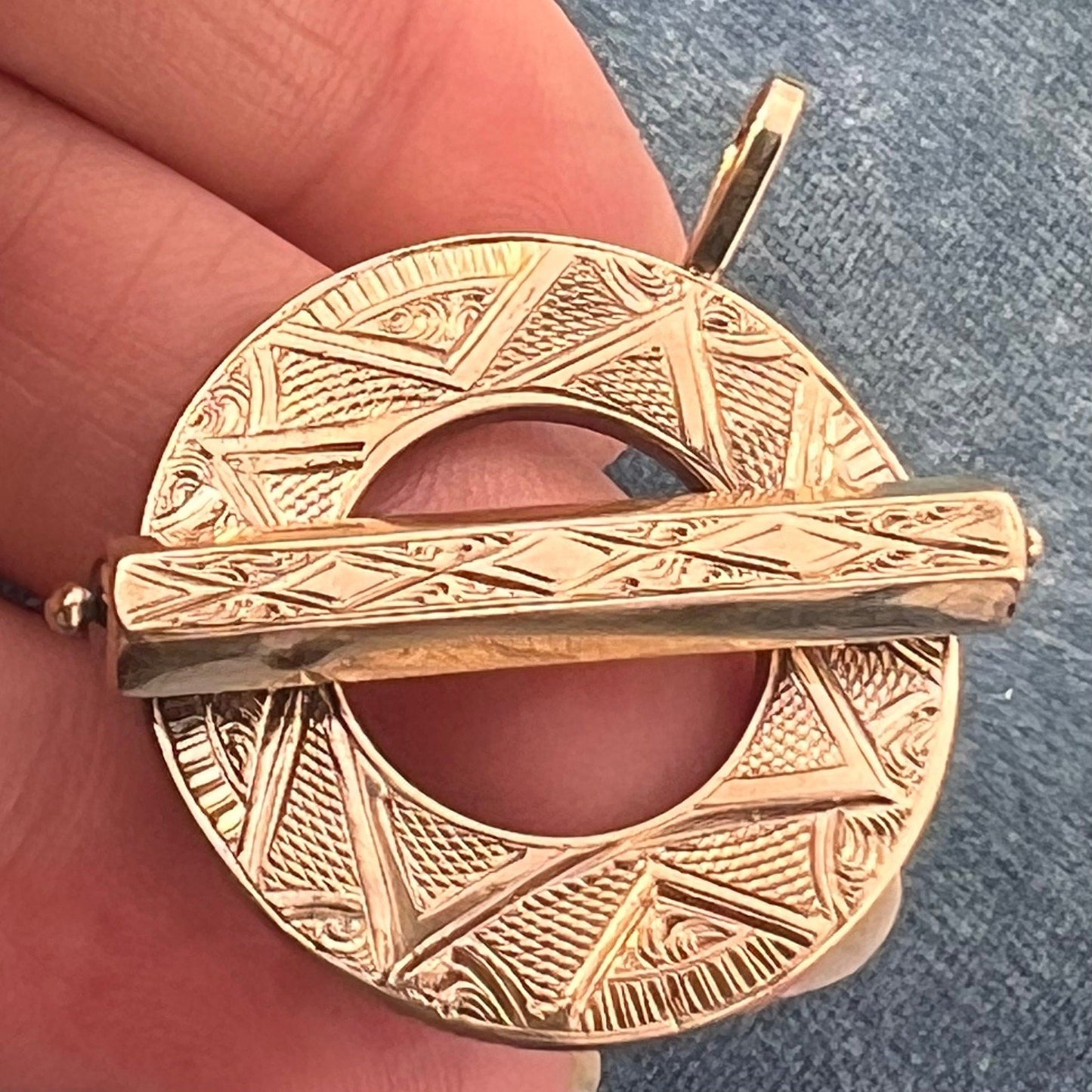 14k Gold Antique Irish Scottish Celtic Penannular Pendant. Victorian