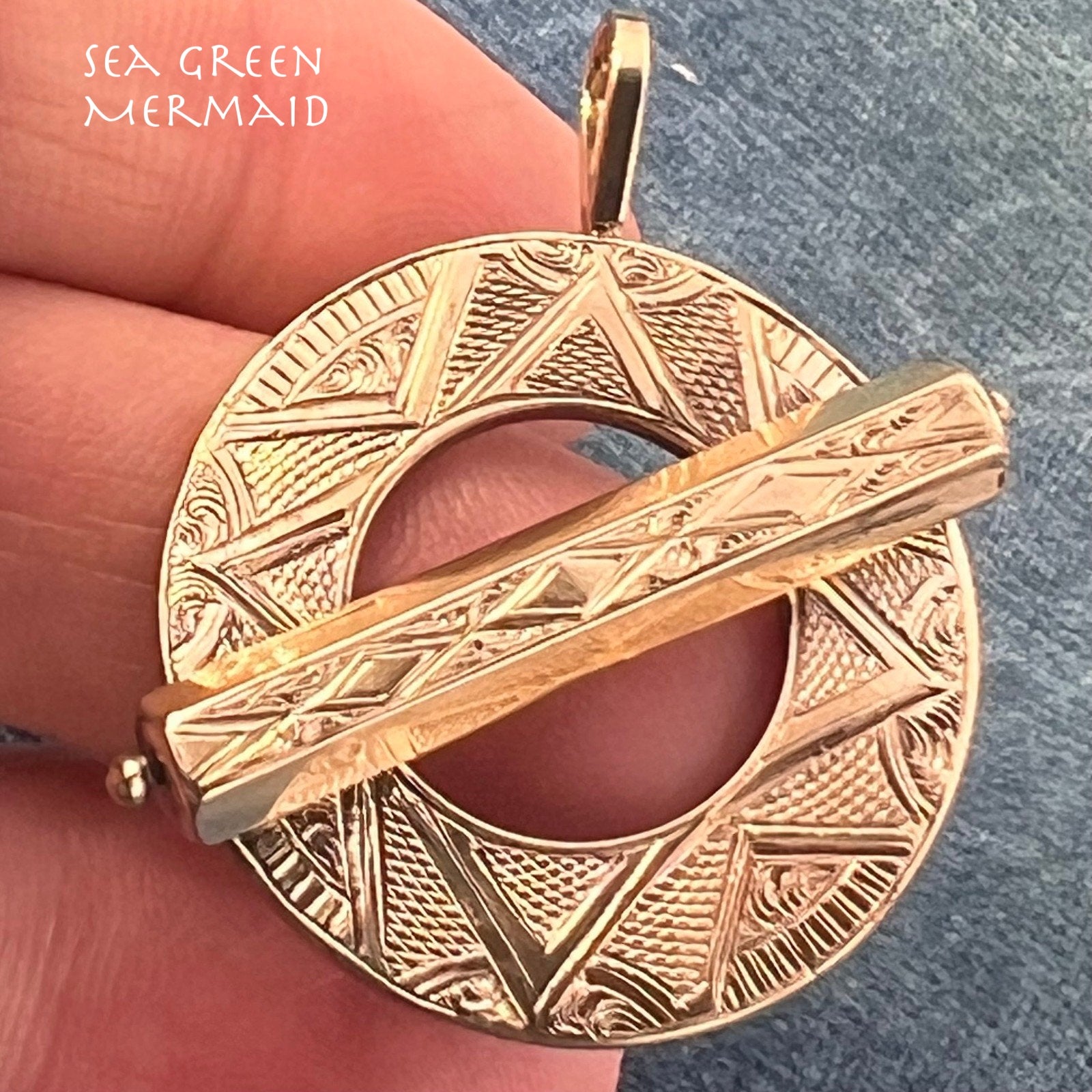 14k Gold Antique Irish Scottish Celtic Penannular Pendant. Victorian