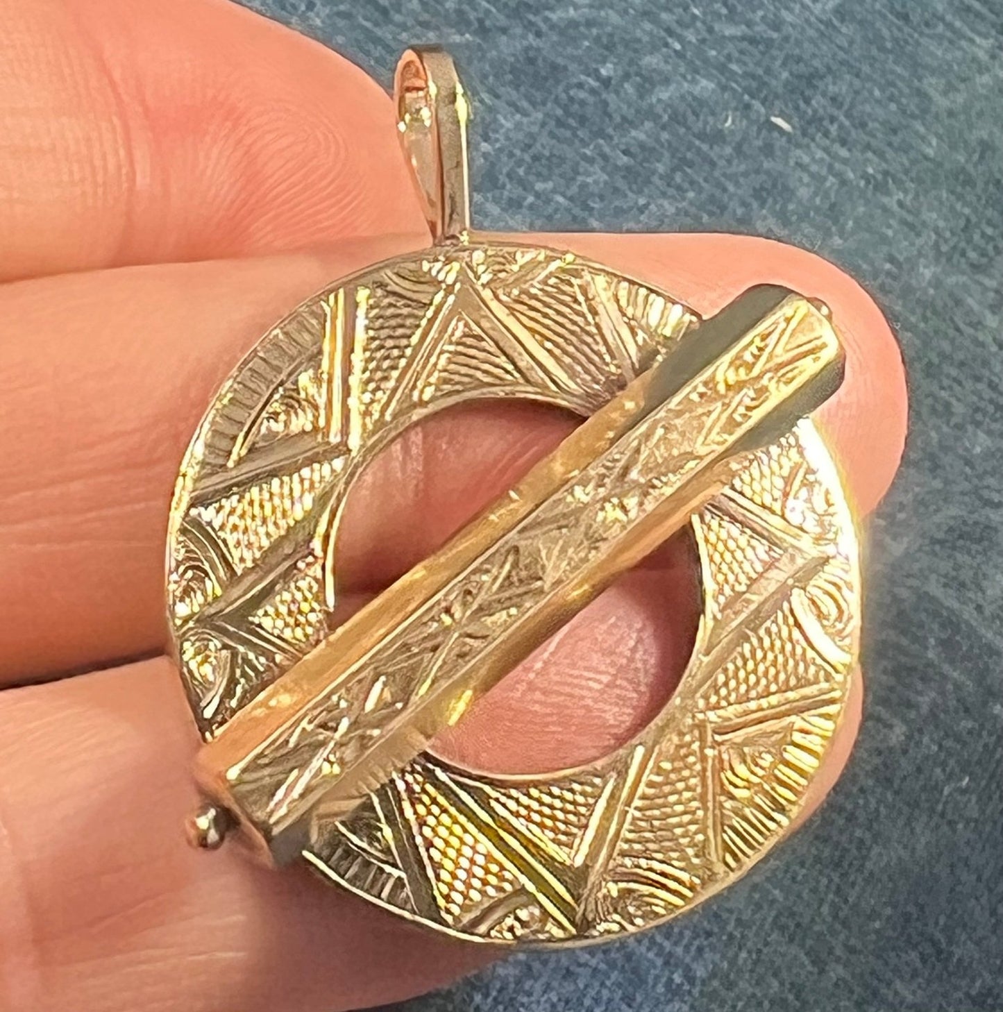 14k Gold Antique Irish Scottish Celtic Penannular Pendant. Victorian