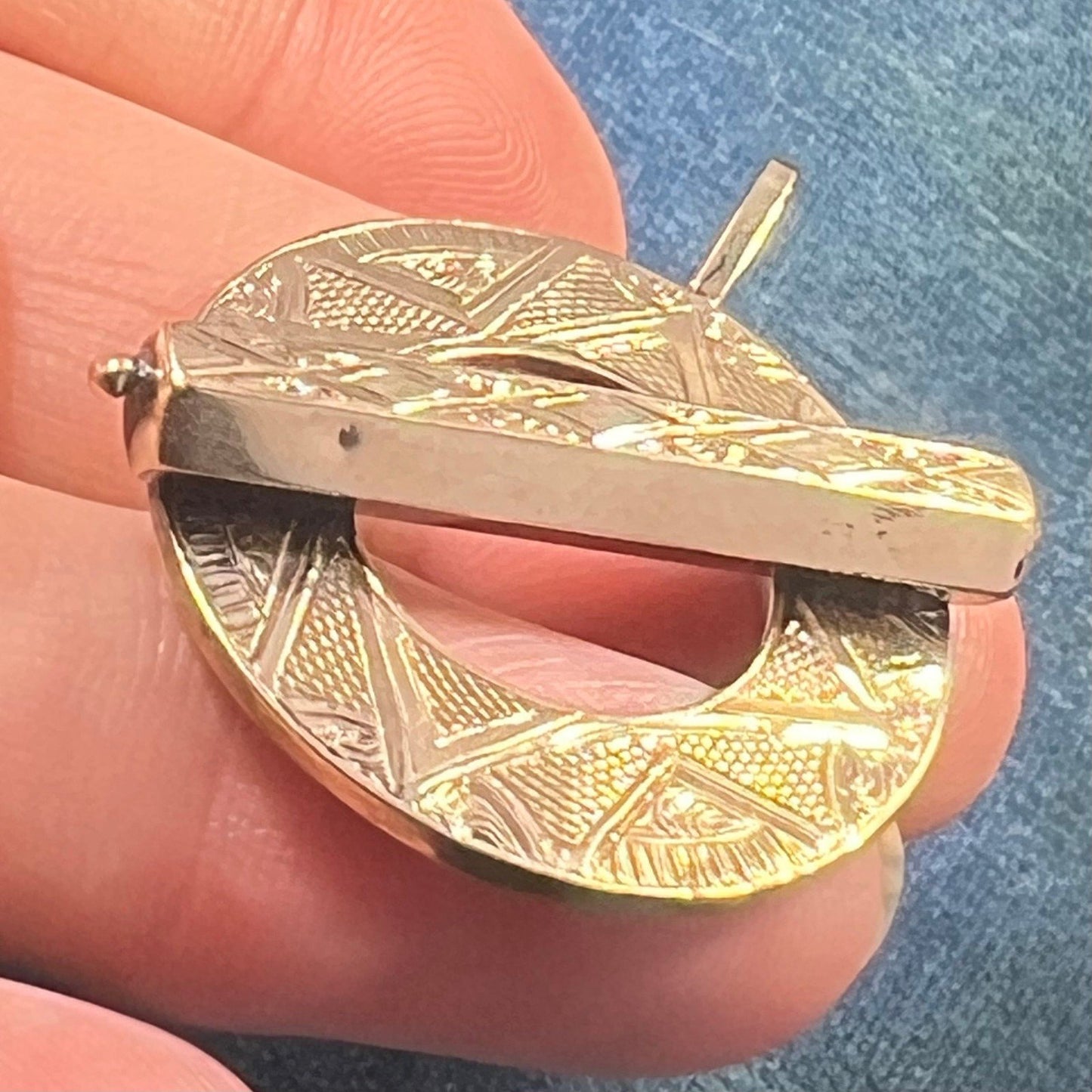 14k Gold Antique Irish Scottish Celtic Penannular Pendant. Victorian